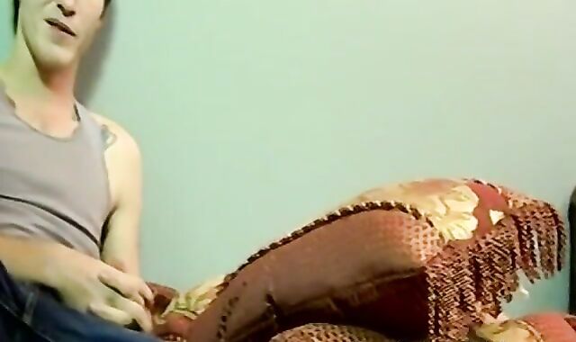 Masturbation leads to hardcore bareback with gay amateurs