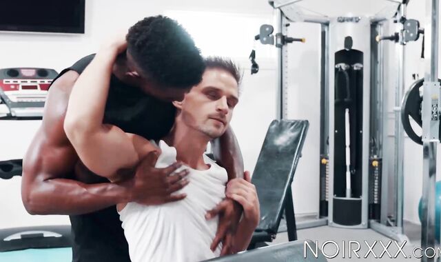Buffed Liam Cyber trained my tasty ass to endure his massive penis