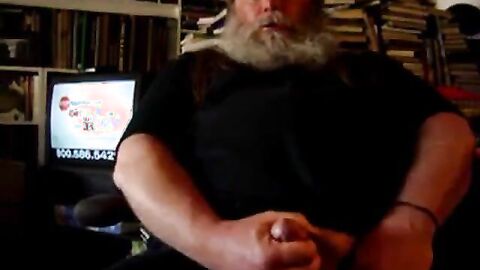 Daddy Bear Jerks Off Solo