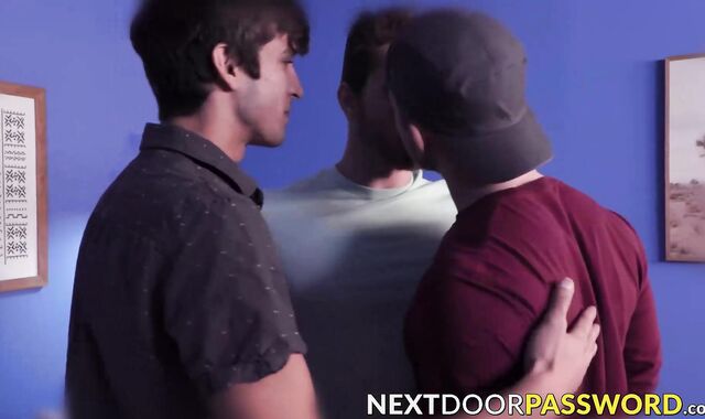 Elliot Finn surprised his boyfriend Dakota Payne with a hot threesome Valentines gift