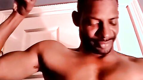 Big cocked black dude sucked by mature cock loving gay