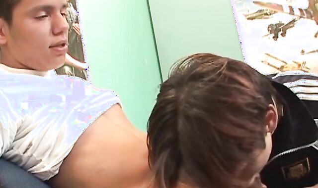 Amateur twink jacks off while being drilled in the rear