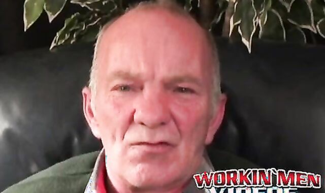 Stunning mature hunk masturbates his big rock hard cock