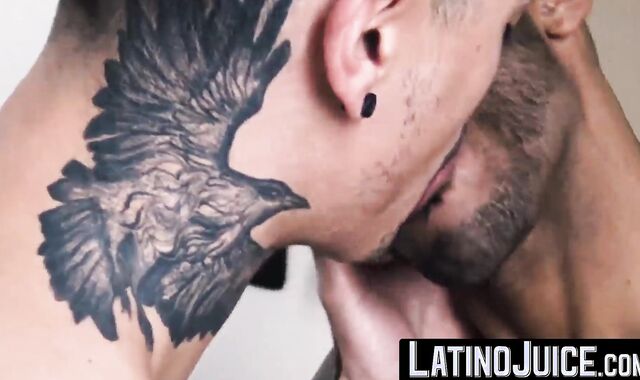 LatinoJuice.com - Will & Kendro - Tattooed dude Kendro inserts his throbbing cock in
