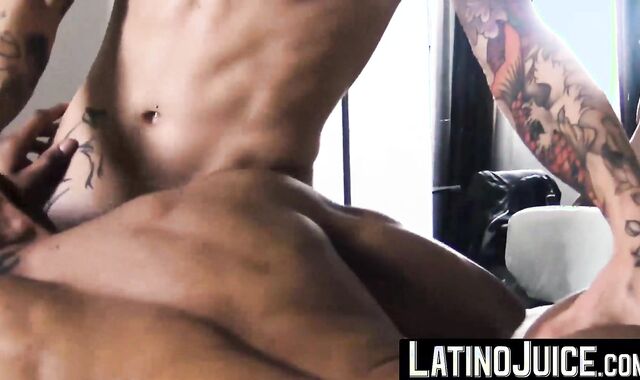 LatinoJuice.com - Will & Kendro - Tattooed dude Kendro inserts his throbbing cock in