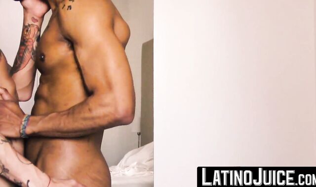 LatinoJuice.com - Will & Kendro - Tattooed dude Kendro inserts his throbbing cock in