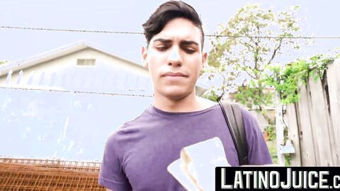 LatinoJuice.com - Straight guy Ariano maintains eye contact with me while he blows my