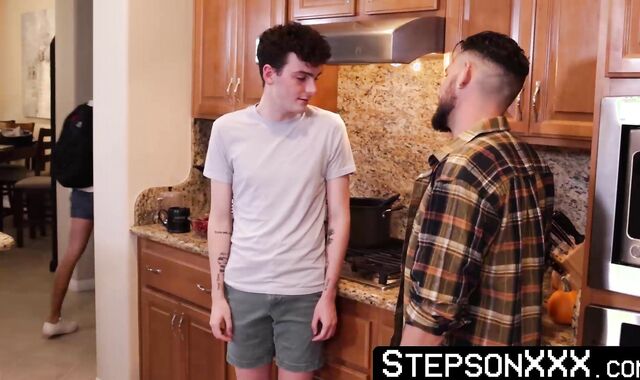 StepsonXXX.com - Stepson Myott Hunter rimmed and bred by hunk Derek Allen