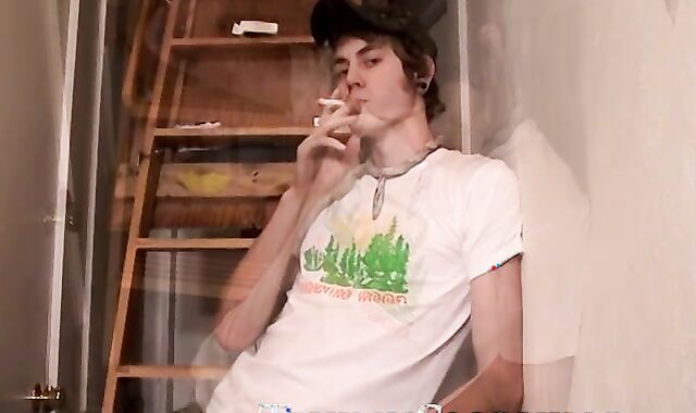 Blonde Carl plays cock while chain smokin