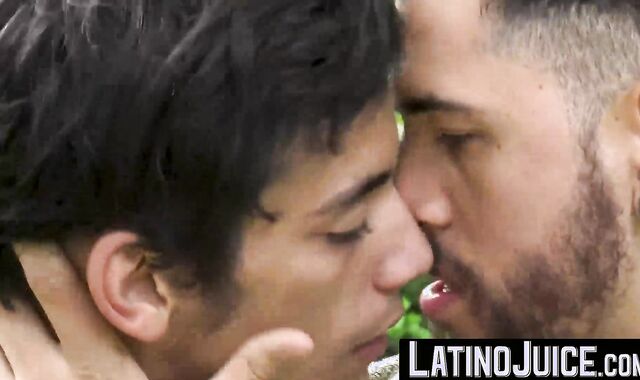 LatinoJuice.com - Horny dudes Felix and Duno spend horny time on the beach by fucking