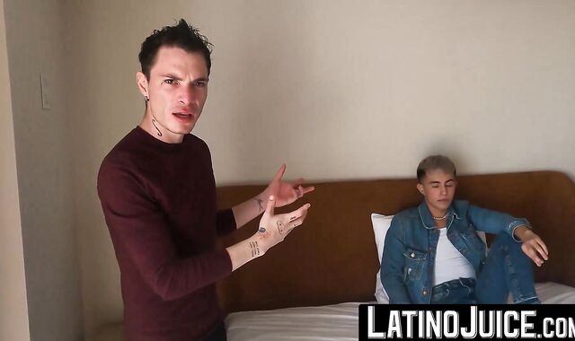 LatinoJuice.com - Dazzling stud Angel Crush eagerly wants to be drilled by Axxl Mart