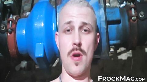 Handsome Sir Leo Rush wanks and strokes his throbbing cock in his solo session