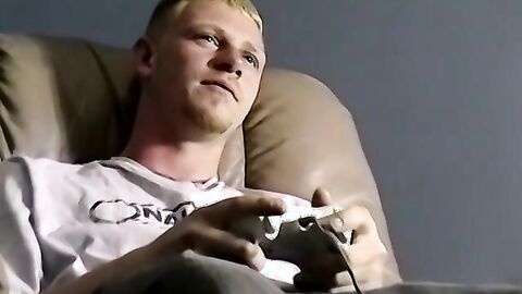 Amateur gets blowjob before giving mature gay a mouthful
