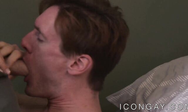 Young athletic homosexuals are kissing and anally fucking