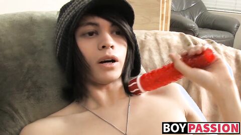 Skinny twink Roxy stuffs dildo and wanks off after interview