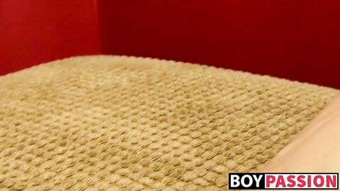 Twinky sticks a dildo deep inside his ass during jerk off