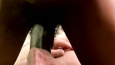 BBC amateur sucked off and barebacks mature homo