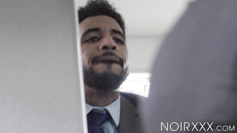 Bearded jock Draven Navarro penetrates the deepest parts of my ass