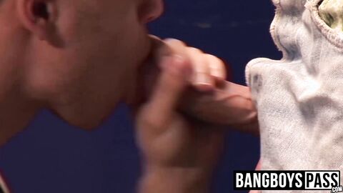 Horny dude gets on top and takes bare pounding from BF