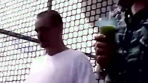 Young amateur gives facial to mature homo after blowing him