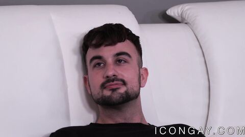 Hunk and twink in hot sixtynine before penetration