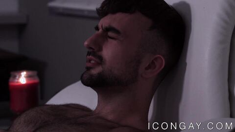 Hunk and twink in hot sixtynine before penetration