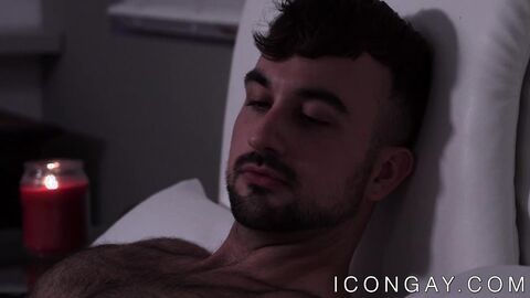 Hunk and twink in hot sixtynine before penetration