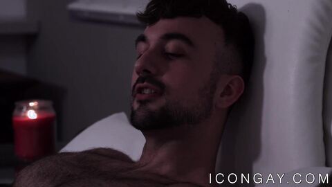 Hunk and twink in hot sixtynine before penetration