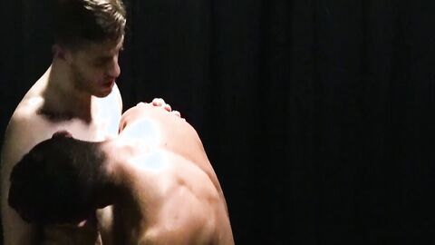 Muscular hunk Jax Thirio bends over as hung twink Tom Bentley breeds his hole