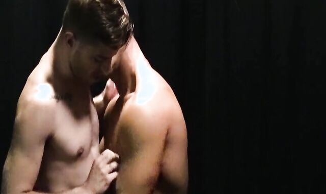 Muscular hunk Jax Thirio bends over as hung twink Tom Bentley breeds his hole