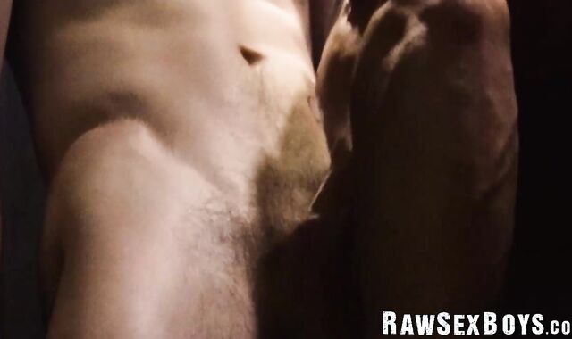 Muscular hunk Jax Thirio bends over as hung twink Tom Bentley breeds his hole