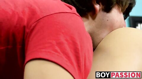 Twink Colby Klein eats ass before hardcore blowjob