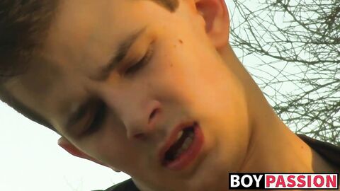 Twink slides dildo in Jasper Robinsons ass until he cums