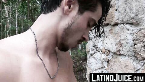 LatinoJuice.com - Latino homo Marco fucked by straight jock Ragel in the woods
