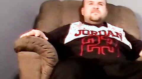 Horny fat guy gets intense BJ in kinky interracial encounter