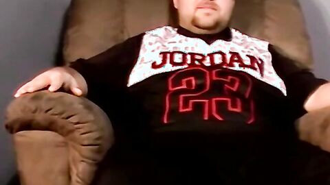 Horny fat guy gets intense BJ in kinky interracial encounter