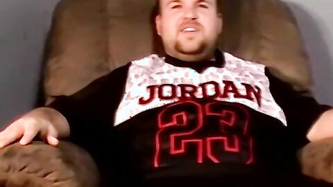 Horny fat guy gets intense BJ in kinky interracial encounter