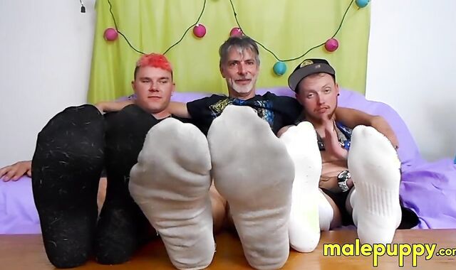 JC Dickerson and Leo Blue with Richard Lennox flexing their toes in a custom video