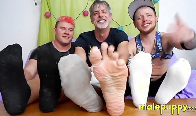 JC Dickerson and Leo Blue with Richard Lennox flexing their toes in a custom video