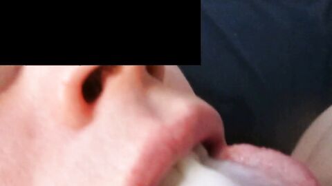 Sucking Off a Horny Twink