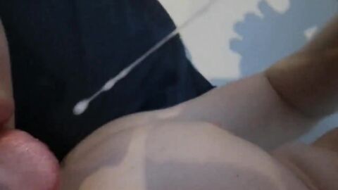 Sucking Off a Horny Twink