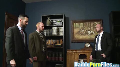Hot Rich Kelly leads his colleagues in a hot jerking of session before anal fucked