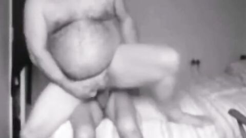 Abuelo con una gran polla dura - Video Amateur de Daddy
