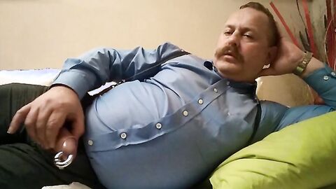 Fat Bear Daddy Amateur Handjob