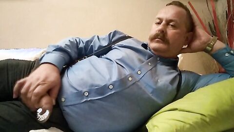 Fat Bear Daddy Amateur Handjob