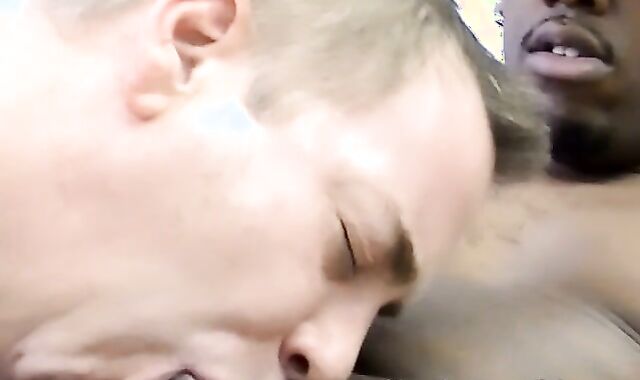 Amateur homos have an interracial cock sucking session