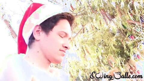 Cute stud Ceasar Cumming keeps on swaying while stroking his swollen dick