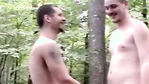 Two young amateurs compete who will cum first outdoors