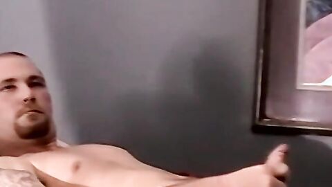 Young homos dick sucked by two mature amateurs
