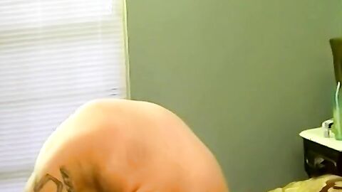 Interracial masturbation session with a couple of amateurs